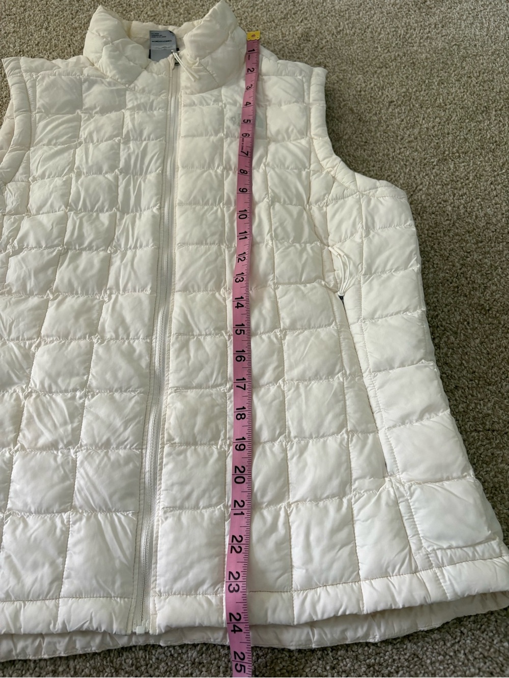 The North Face ThermoBall White Quilted Packable Puffer Vest Size L Activewear - Picture 7 of 7